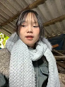 Snapshot of AdamLazis chatting on November 24, 12:32 am AdamLazis online show from November 24, 12:32 am