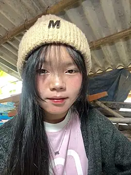 Snapshot of AdamLazis chatting on December 3, 1:13 am AdamLazis online show from December 3, 1:13 am