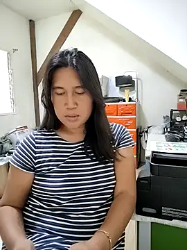 Snapshot of Romantic_Sabrina chatting on September 26, 11:31 pm Romantic Sabrina online show from September 26, 11:31 pm