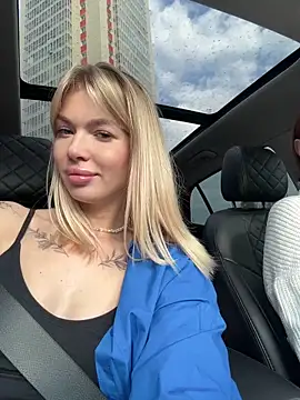 Snapshot of miss_veroNika chatting on September 26, 2:37 am miss veroNika online show from September 26, 2:37 am