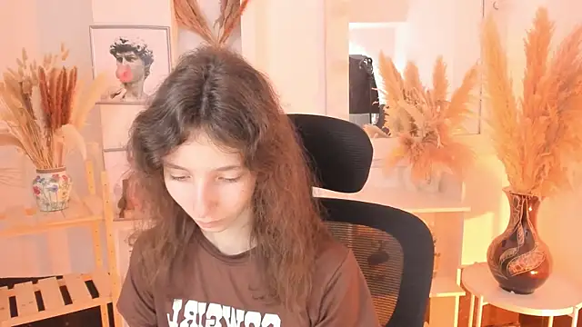 Snapshot of EmmanuellBrown chatting on September 28, 4:18 am EmmanuellBrown online show from September 28, 4:18 am