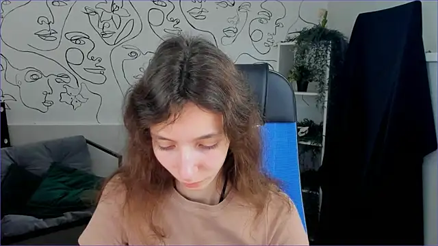 Snapshot of EmmanuellBrown chatting on October 2, 11:06 am EmmanuellBrown online show from October 2, 11:06 am