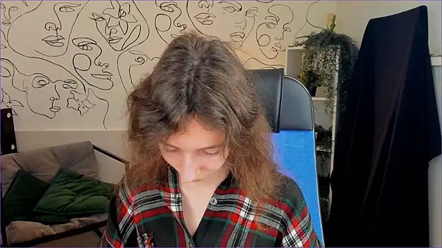 Snapshot of EmmanuellBrown chatting on October 3, 12:13 pm EmmanuellBrown online show from October 3, 12:13 pm