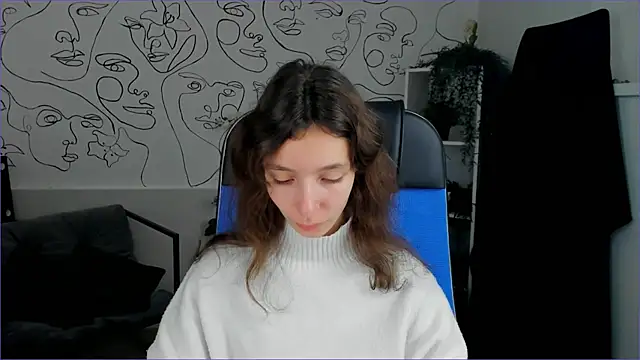 Snapshot of EmmanuellBrown chatting on October 4, 4:10 am EmmanuellBrown online show from October 4, 4:10 am