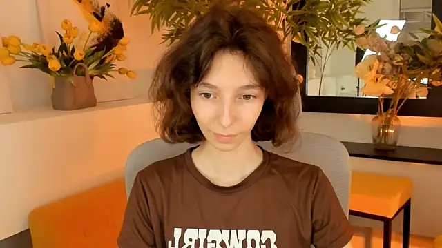 Snapshot of EmmanuellBrown chatting on November 14, 12:15 pm EmmanuellBrown online show from November 14, 12:15 pm