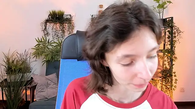 Snapshot of EmmanuellBrown chatting on November 21, 12:15 pm EmmanuellBrown online show from November 21, 12:15 pm