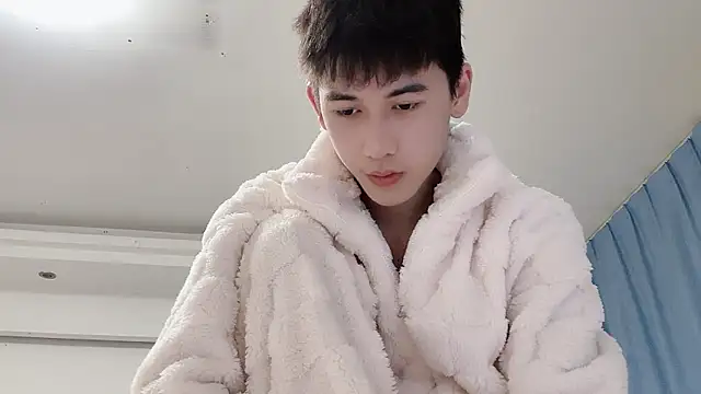 Snapshot of xiaojie2563 chatting on December 17, 1:28 pm xiaojie2563 online show from December 17, 1:28 pm