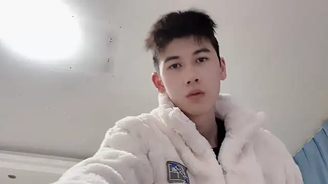 Snapshot of xiaojie2563 chatting on January 19, 1:04 pm xiaojie2563 online show from January 19, 1:04 pm