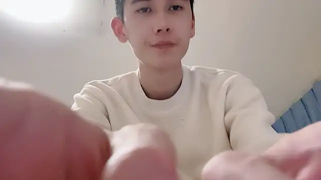 Snapshot of xiaojie2563 chatting on February 25, 11:42 am xiaojie2563 online show from February 25, 11:42 am