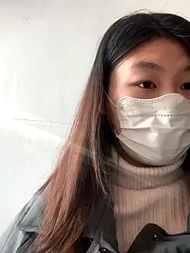 Snapshot of mmm6660 chatting on December 17, 2:28 am mmm6660 online show from December 17, 2:28 am