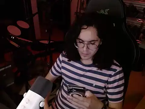 Snapshot of dorrey21 chatting on September 10, 3:28 am dorrey21 online show from September 10, 3:28 am