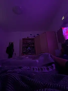 Snapshot of xmilolivex chatting on October 15, 5:13 pm xmilolivex online show from October 15, 5:13 pm