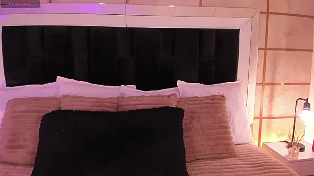 GretaVelvet online show from March 2, 7:43 pm