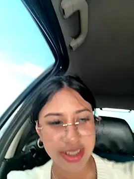 lynn9000 online show from October 30, 8:20 pm