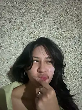 lynn9000 online show from November 13, 7:40 am