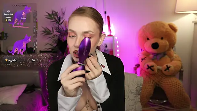 NovaHollisx online show from February 19, 5:03 am