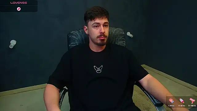 Snapshot of EnzoRace chatting on November 17, 5:35 am EnzoRace online show from November 17, 5:35 am