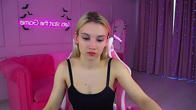 StacyEvances online show from November 1, 8:49 am