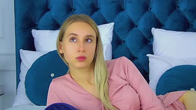 VictoriaHopsons online show from September 20, 6:36 am