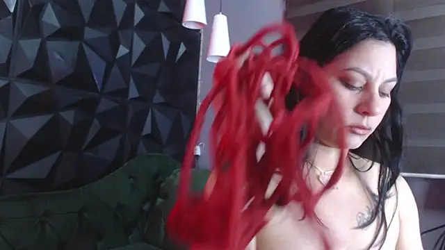 helenasaenz online show from December 1, 12:32 pm