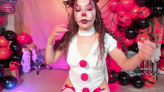 Snapshot of vane_vixen chatting on October 16, 8:32 pm vane vixen online show from October 16, 8:32 pm