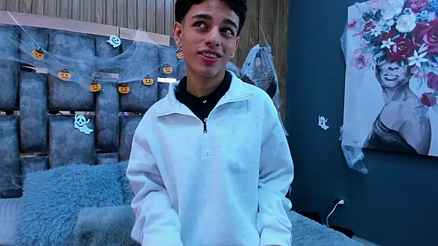 owen  johnson online show from November 3, 12:28 pm