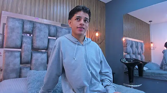 owen  johnson online show from January 12, 11:37 am