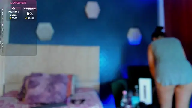 thania 777 online show from October 9, 10:52 pm