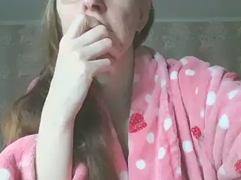 CandiCole online show from April 16, 5:52 am