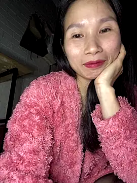 Snapshot of MinHiNi chatting on December 1, 4:01 pm MinHiNi online show from December 1, 4:01 pm