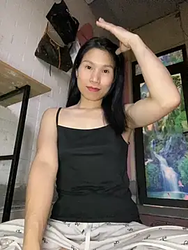 Snapshot of MinHiNi chatting on December 2, 7:25 am MinHiNi online show from December 2, 7:25 am