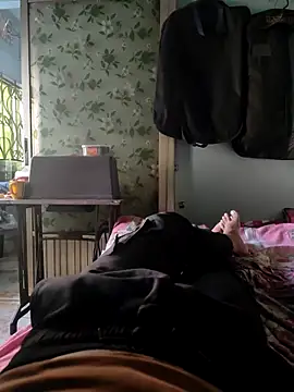 Snapshot of ya_sirwo chatting on September 17, 6:48 am ya sirwo online show from September 17, 6:48 am