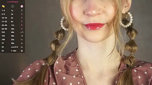 Snapshot of BeatrixHiett chatting on September 27, 2:38 am BeatrixHiett online show from September 27, 2:38 am