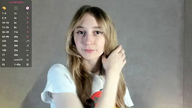 Snapshot of BeatrixHiett chatting on October 7, 3:36 am BeatrixHiett online show from October 7, 3:36 am