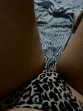 Darkfemminineenergy22 online show from September 11, 6:08 pm