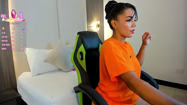 dana daree online show from March 26, 7:19 pm