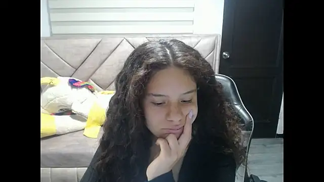 Snapshot of Velvet_Moon_V chatting on October 17, 1:03 pm Velvet Moon V online show from October 17, 1:03 pm