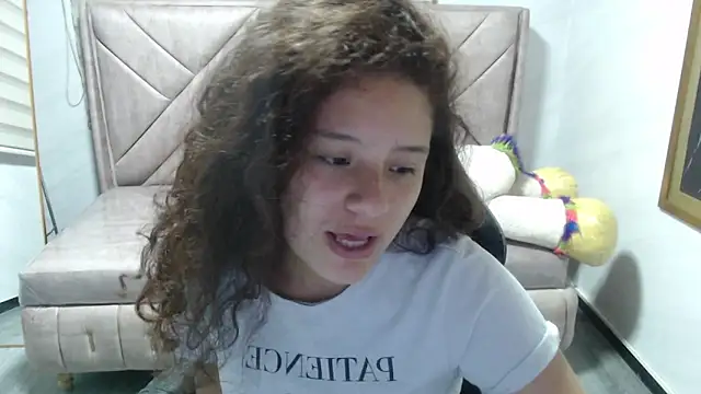 Snapshot of Velvet_Moon_V chatting on October 27, 1:04 pm Velvet Moon V online show from October 27, 1:04 pm