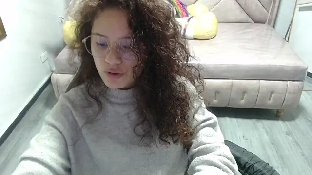 Snapshot of Velvet_Moon_V chatting on November 5, 1:22 pm Velvet Moon V online show from November 5, 1:22 pm