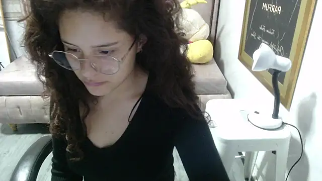 Snapshot of Velvet_Moon_V chatting on November 26, 1:34 pm Velvet Moon V online show from November 26, 1:34 pm