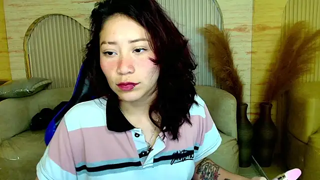 valentina r  online show from February 17, 3:03 am