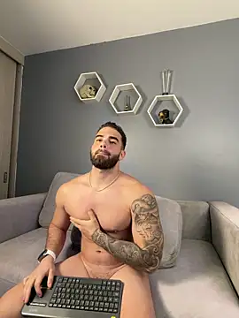 Paul Phoenix online show from November 19, 8:31 pm