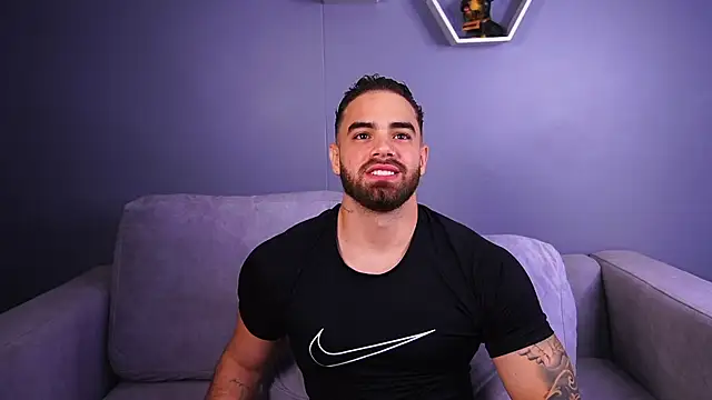 Paul Phoenix online show from December 15, 8:24 pm