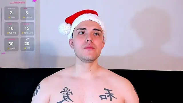 Snapshot of jasonxd9898 chatting on November 17, 2:39 am jasonxd9898 online show from November 17, 2:39 am