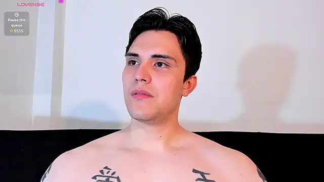 Snapshot of jasonxd9898 chatting on December 15, 3:11 am jasonxd9898 online show from December 15, 3:11 am