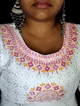 Snapshot of monika_555 chatting on November 7, 10:37 am monika 555 online show from November 7, 10:37 am