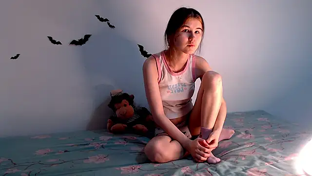 Snapshot of litle_owl chatting on October 14, 10:10 pm litle owl online show from October 14, 10:10 pm