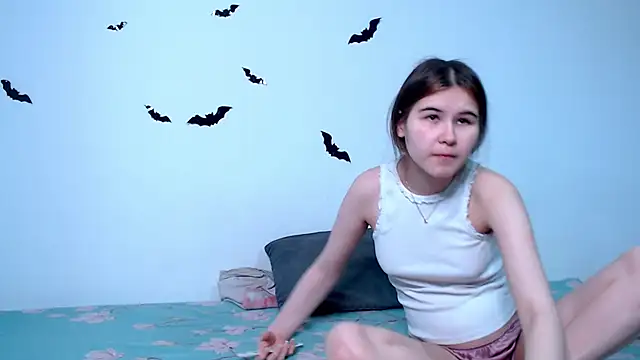 Snapshot of litle_owl chatting on November 14, 11:35 pm litle owl online show from November 14, 11:35 pm