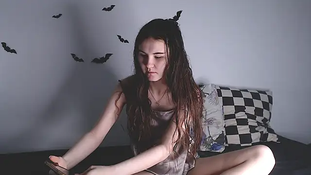 Snapshot of litle_owl chatting on November 23, 1:11 pm litle owl online show from November 23, 1:11 pm