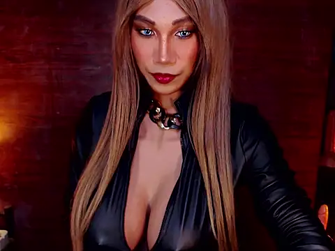 Snapshot of JayeTan chatting on November 26, 8:48 am JayeTan online show from November 26, 8:48 am